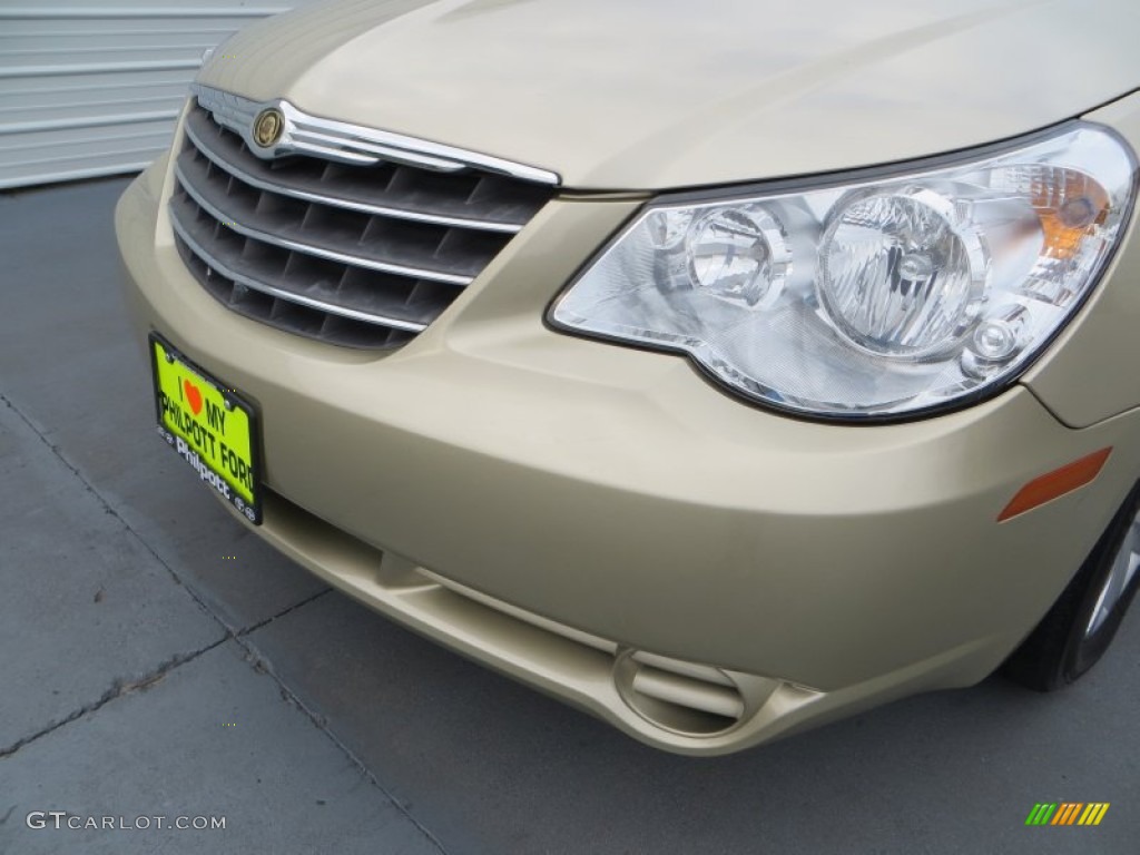 2010 Sebring Limited Sedan - White Gold / Dark Slate Gray photo #10