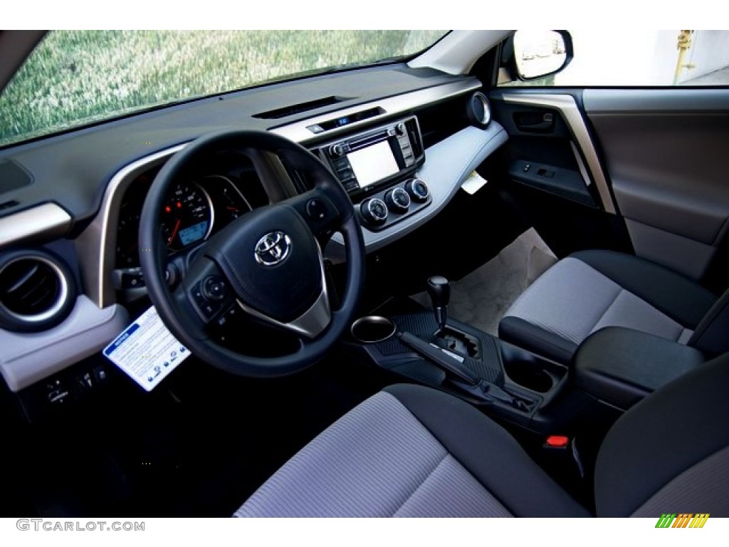 2013 RAV4 LE AWD - Black / Ash photo #5