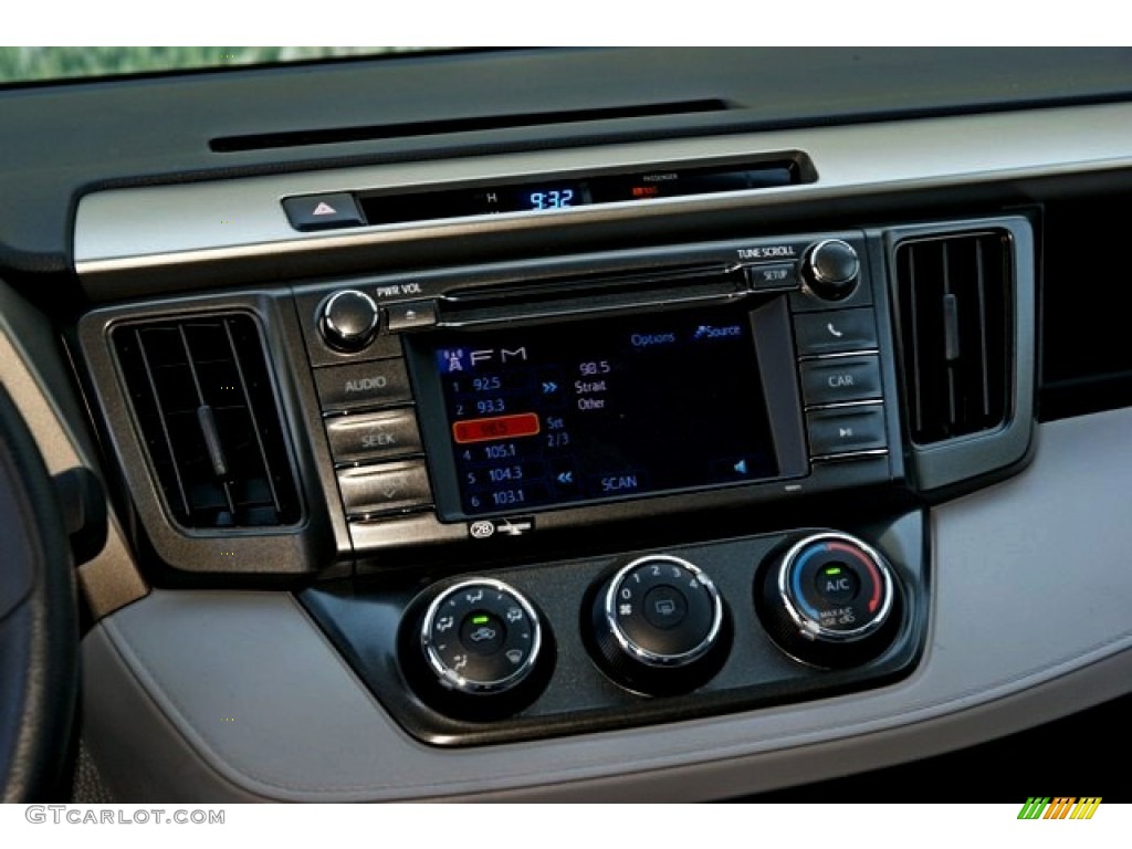 2013 RAV4 LE AWD - Black / Ash photo #6