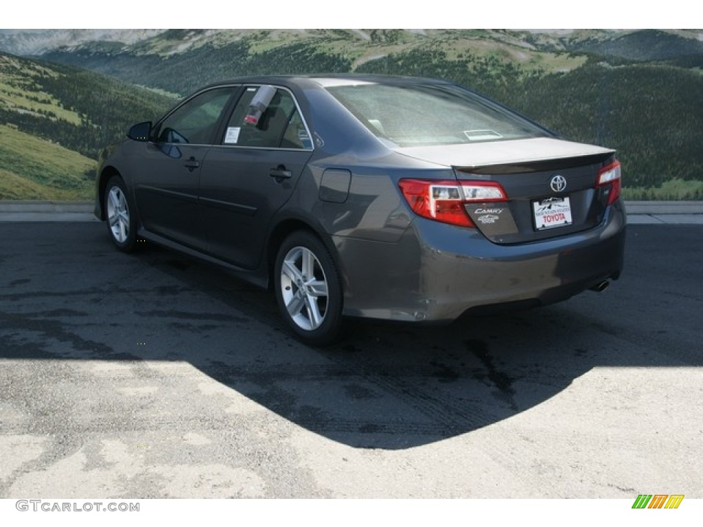 2013 Camry SE - Magnetic Gray Metallic / Black/Ash photo #2