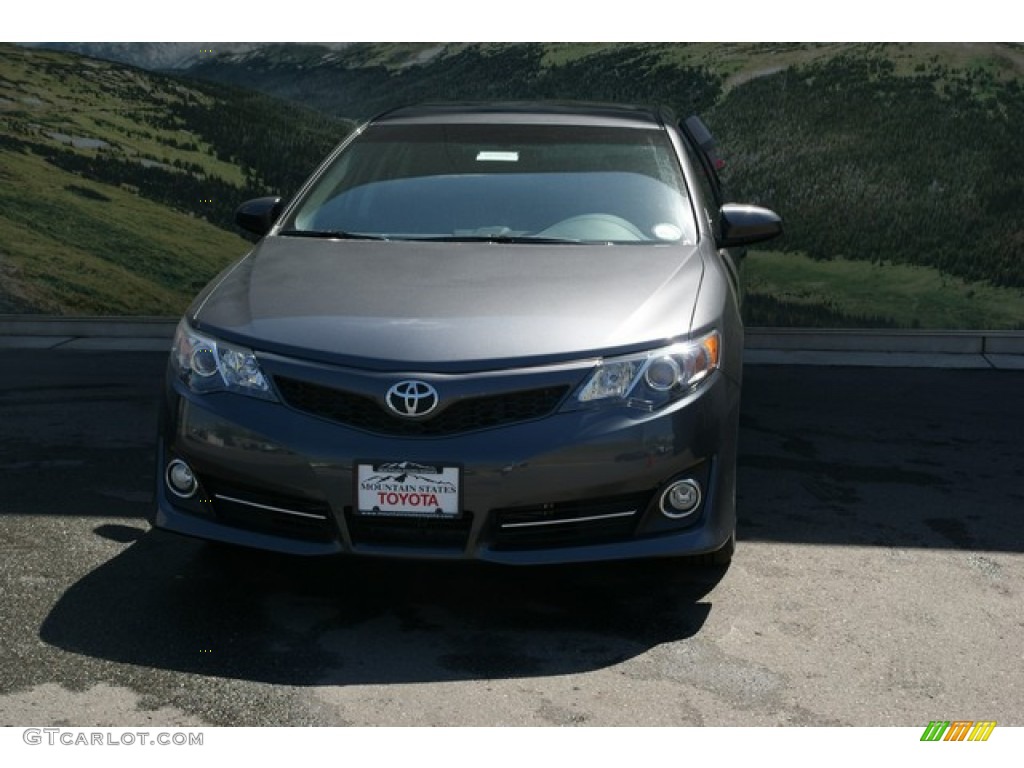 2013 Camry SE - Magnetic Gray Metallic / Black/Ash photo #3