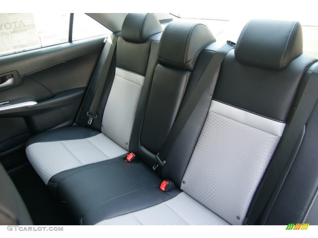 2013 Camry SE - Magnetic Gray Metallic / Black/Ash photo #7