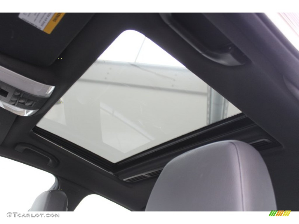 2012 Mercedes-Benz C 250 Sport Sunroof Photos