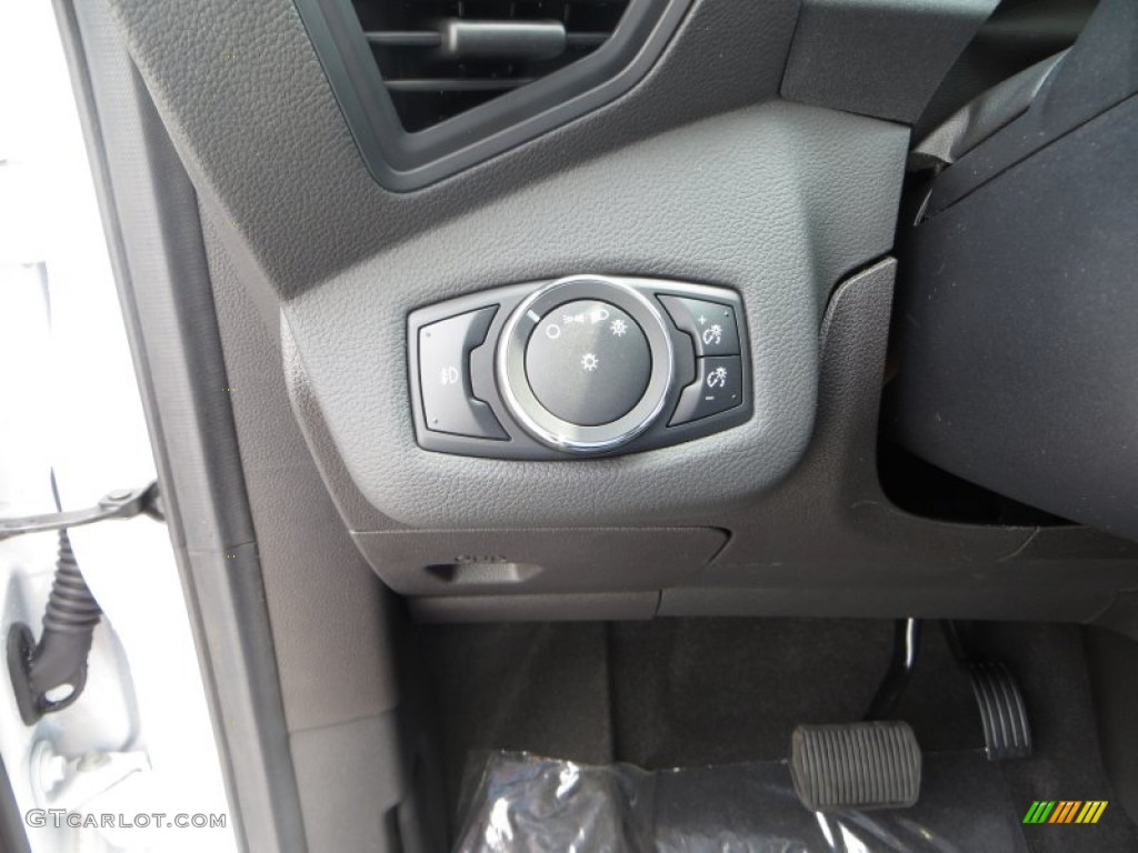 2013 Escape SE 1.6L EcoBoost - White Platinum Metallic Tri-Coat / Charcoal Black photo #34