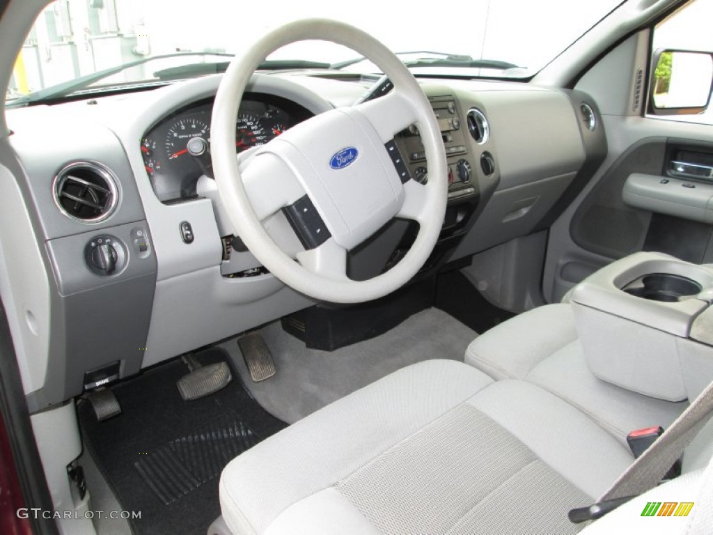 Medium/Dark Flint Interior 2004 Ford F150 XLT SuperCab 4x4 Photo #81215226