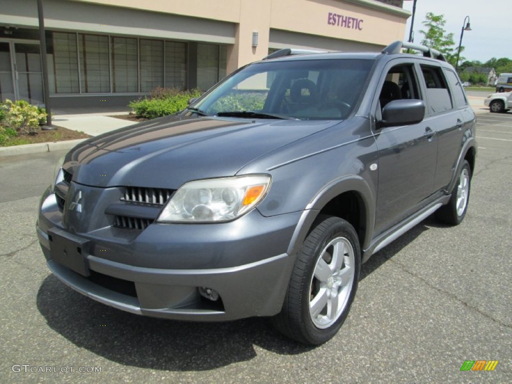 2005 Outlander XLS AWD - Graphite Gray / Charcoal photo #2