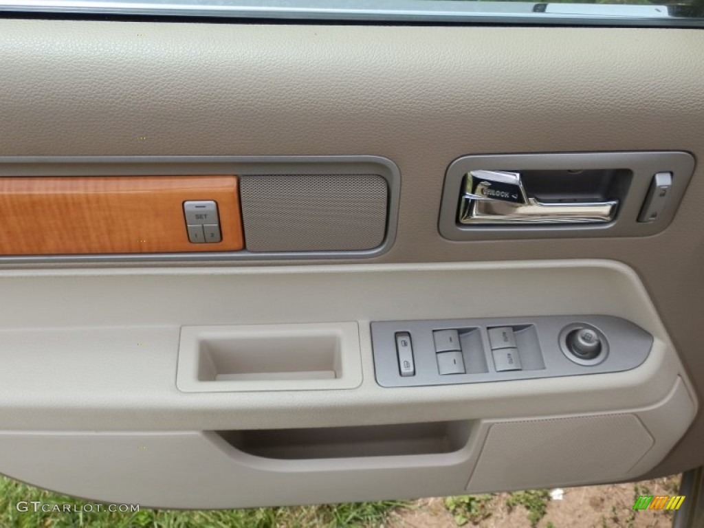 2008 Lincoln MKZ AWD Sedan Sand Door Panel Photo #81216135