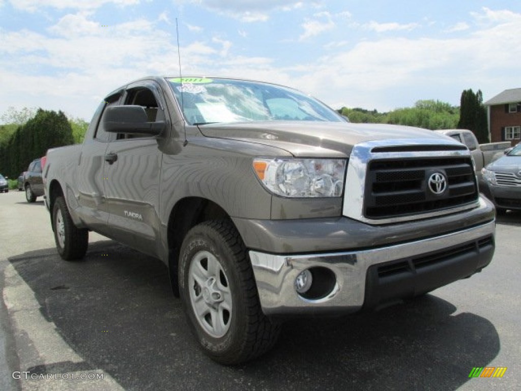 2011 Tundra Double Cab 4x4 - Pyrite Mica / Sand Beige photo #4