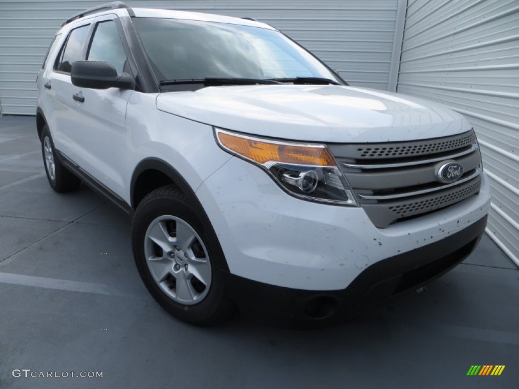 2013 Explorer FWD - Oxford White / Medium Light Stone photo #1