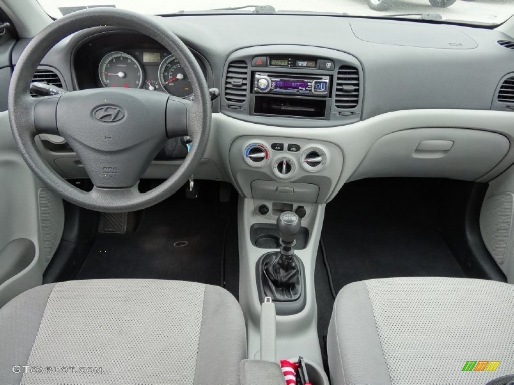 2009 Accent GLS 4 Door - Charcoal Gray / Gray photo #25