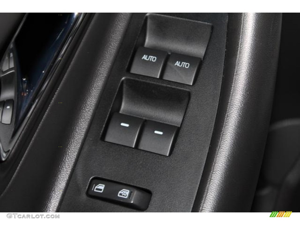 2010 Ford Taurus SHO AWD Controls Photo #81221247
