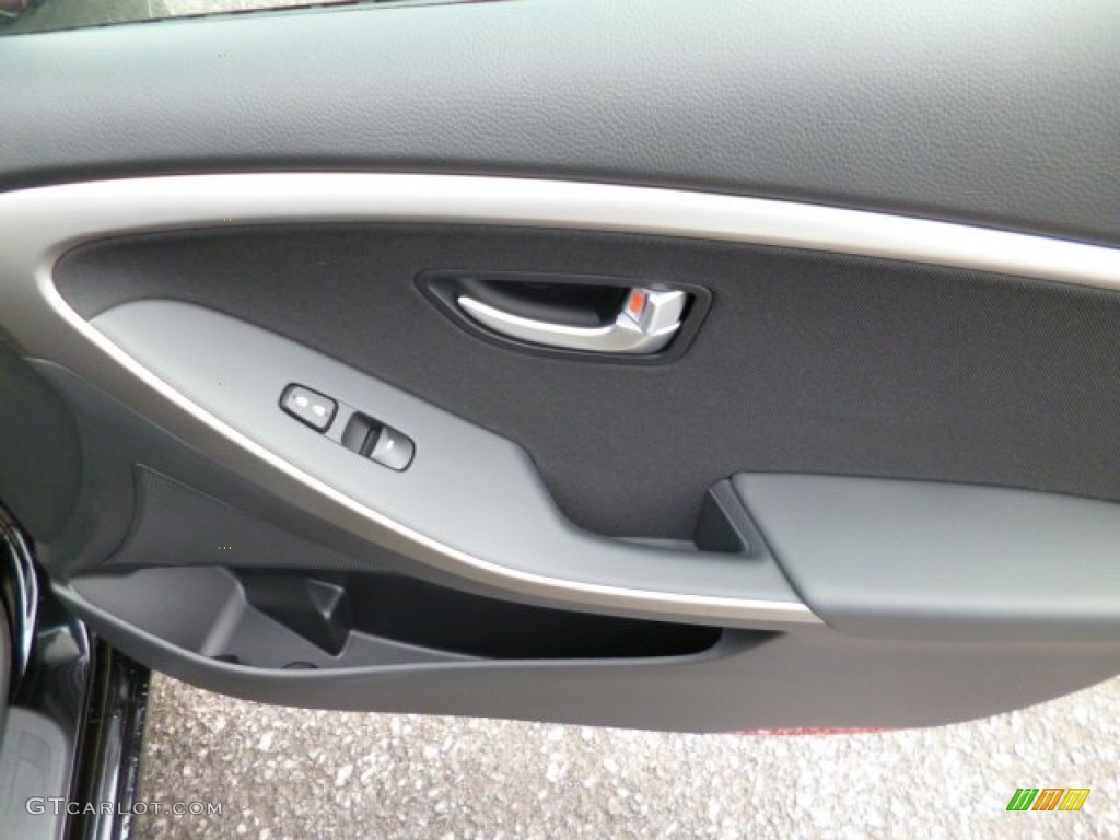 2013 Elantra GT - Black Noir Pearl / Black photo #11