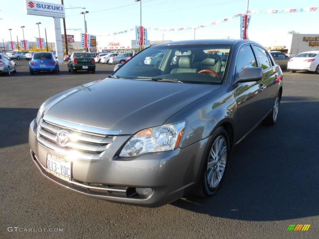 Phantom Gray Pearl Toyota Avalon