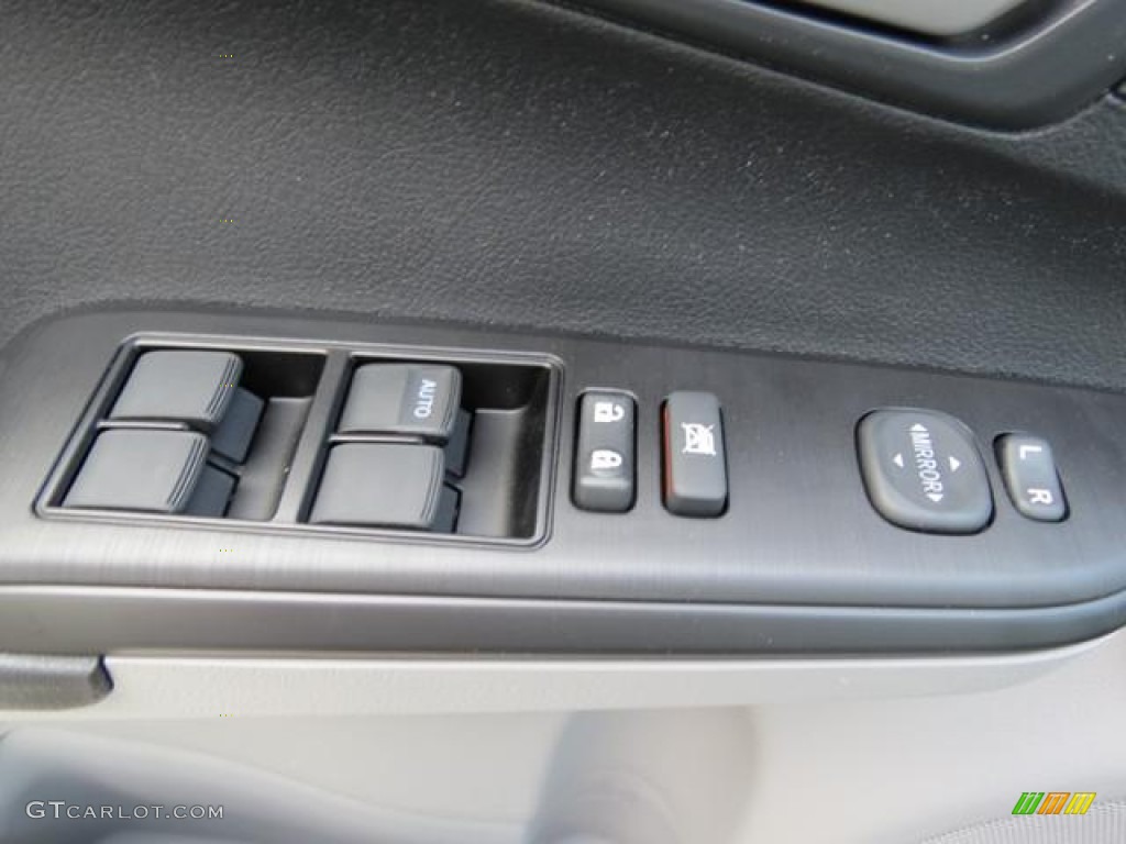 2013 Camry L - Magnetic Gray Metallic / Ash photo #10