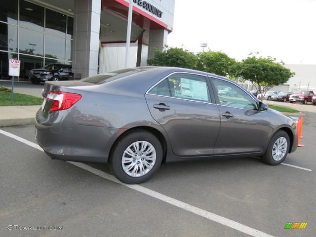 2013 Camry L - Magnetic Gray Metallic / Ash photo #17