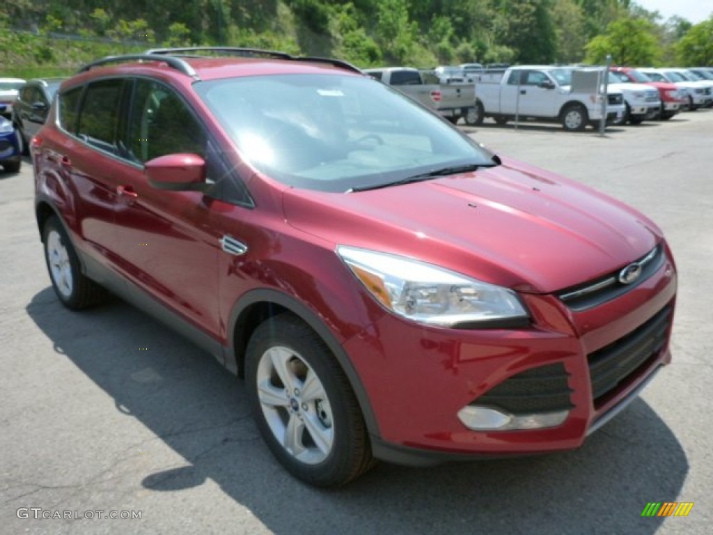 2013 Escape SE 2.0L EcoBoost 4WD - Ruby Red Metallic / Charcoal Black photo #1