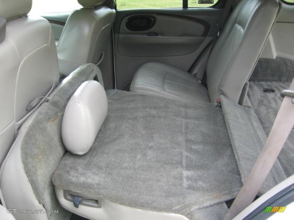 2002 Bravada AWD - Arctic White / Pewter photo #17