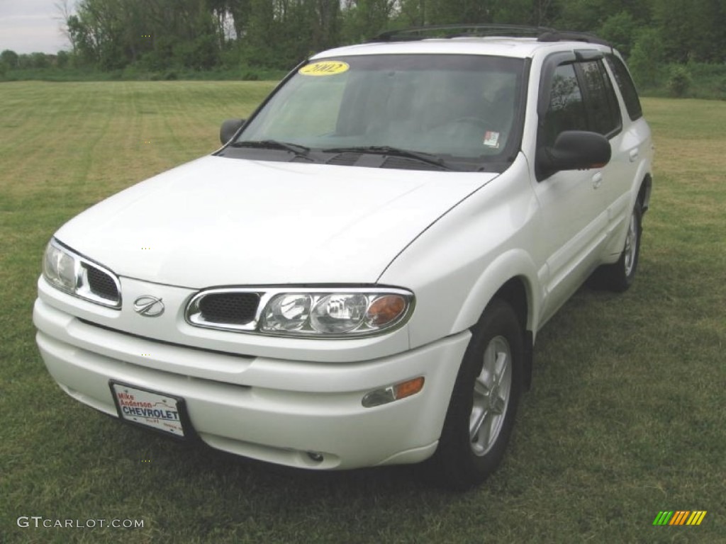 2002 Bravada AWD - Arctic White / Pewter photo #26