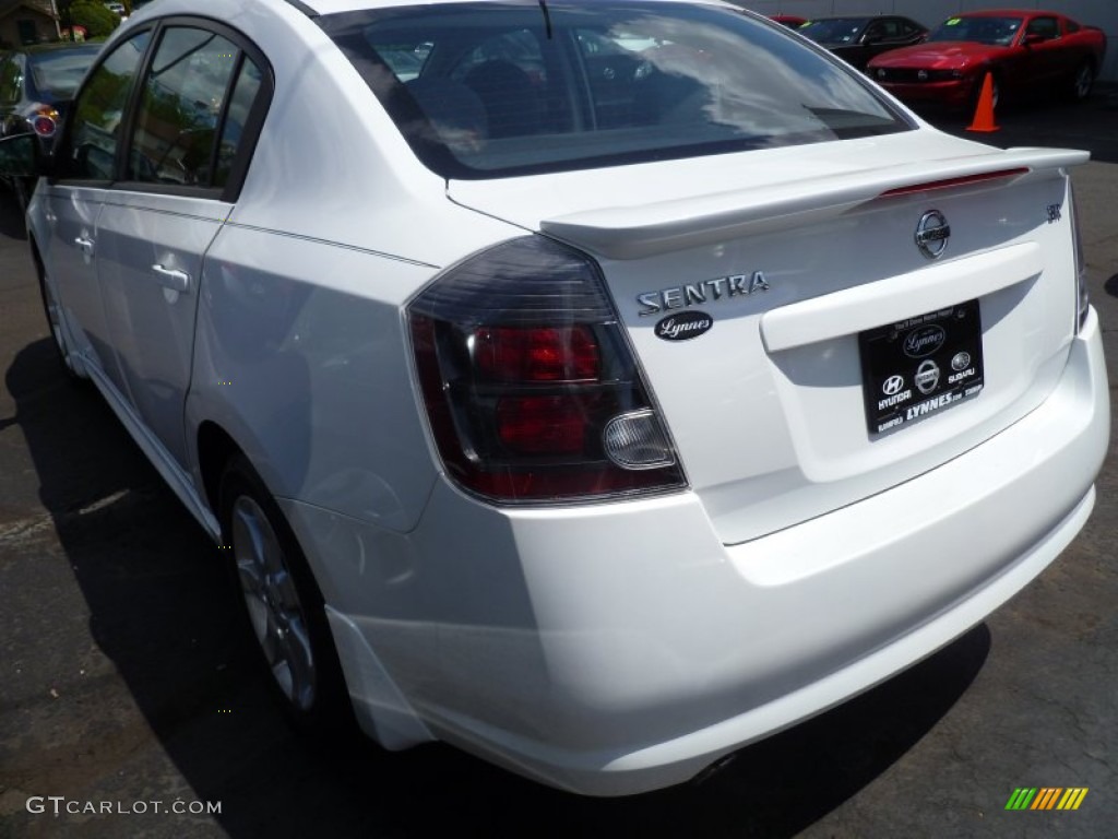 2012 Sentra 2.0 SR - Aspen White / Charcoal photo #5