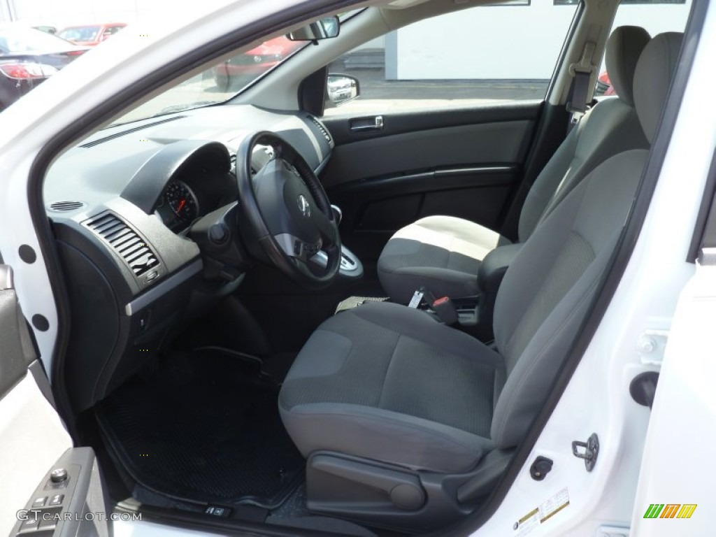 2012 Sentra 2.0 SR - Aspen White / Charcoal photo #13