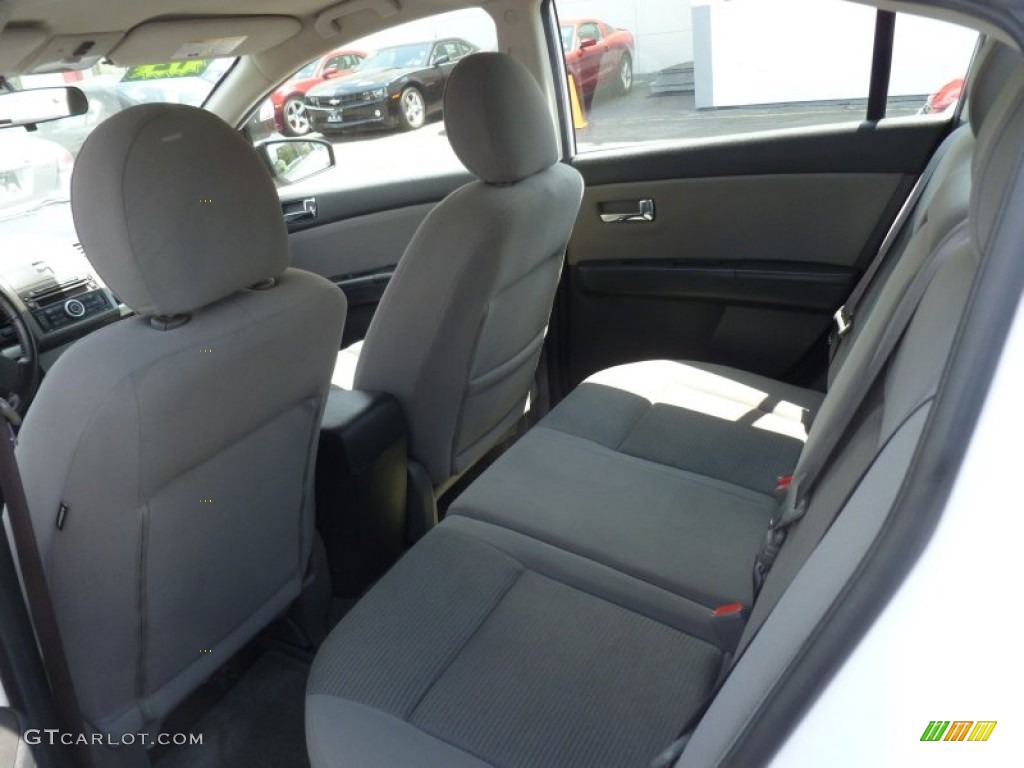 2012 Sentra 2.0 SR - Aspen White / Charcoal photo #16