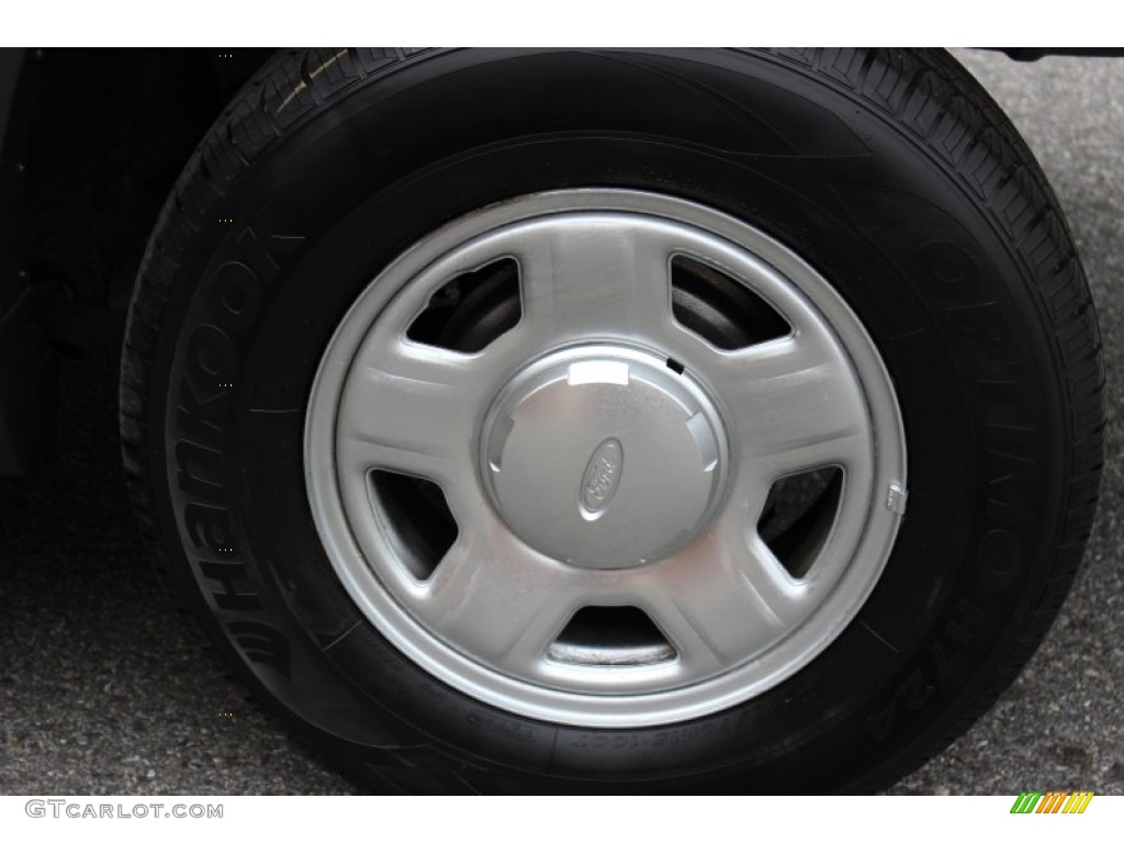 2003 Escape XLS V6 4WD - Black Clearcoat / Medium Dark Flint photo #17