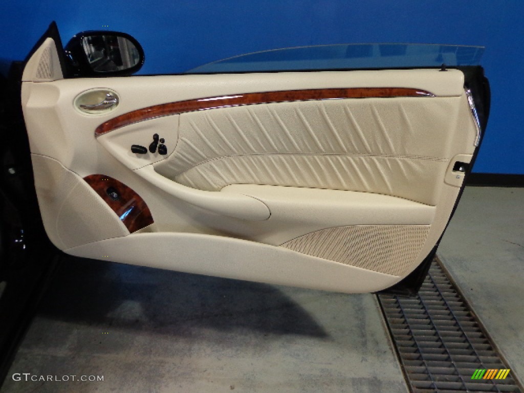2007 CLK 550 Cabriolet - Black / Stone photo #34