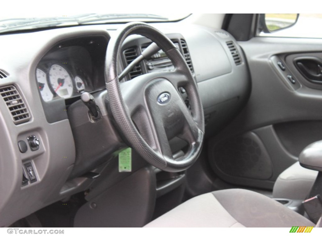 2003 Escape XLS V6 4WD - Black Clearcoat / Medium Dark Flint photo #28
