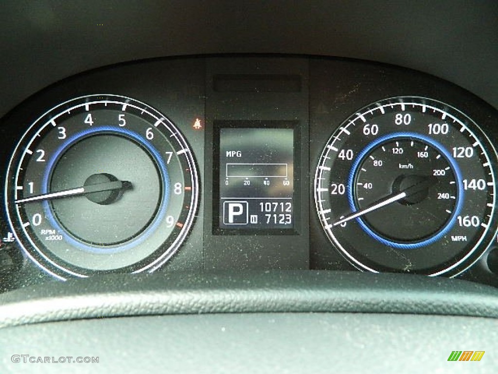 2010 Infiniti G 37 x AWD Coupe Gauges Photos