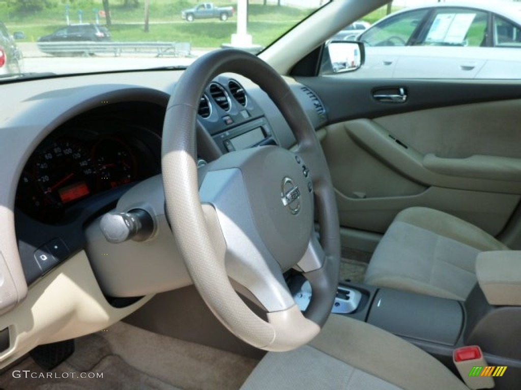 2009 Altima 2.5 S - Sonoran Sand Metallic / Blond photo #15