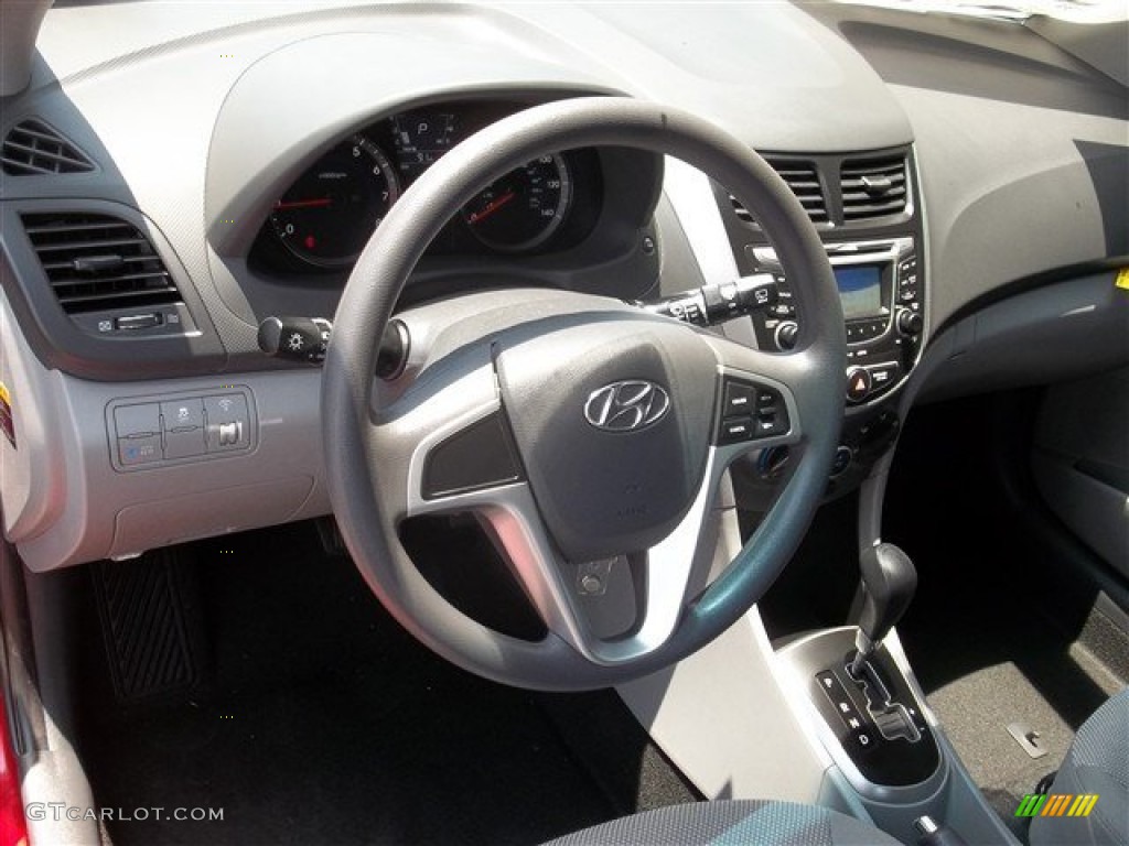 2013 Hyundai Accent GS 5 Door Gray Steering Wheel Photo #81232735