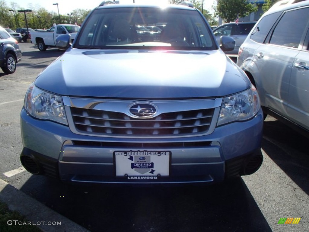 2012 Forester 2.5 X Premium - Ice Blue Metallic / Platinum photo #2