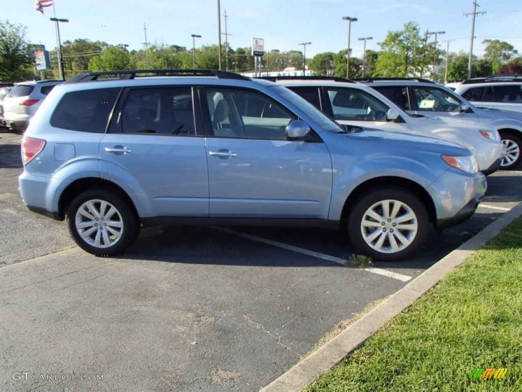 2012 Forester 2.5 X Premium - Ice Blue Metallic / Platinum photo #7