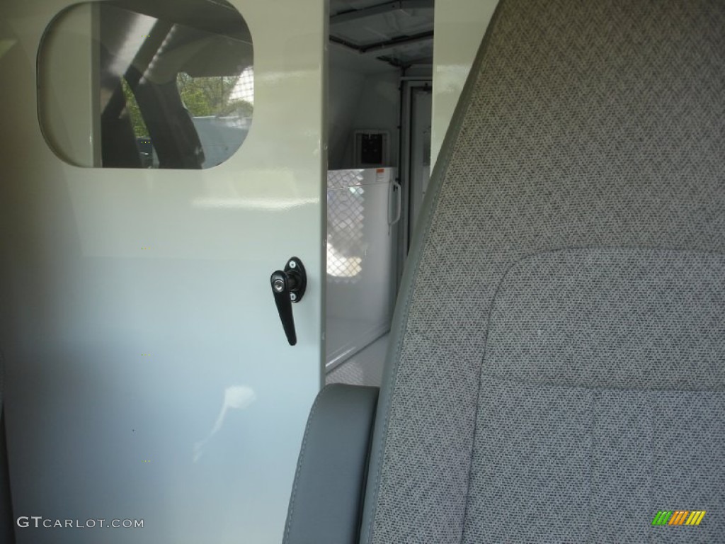 2013 Express Cutaway 3500 Utility Van - Summit White / Medium Pewter photo #16