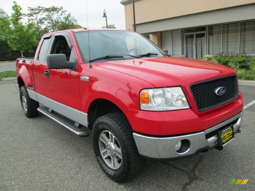 2006 F150 XLT SuperCab 4x4 - Bright Red / Medium/Dark Flint photo #12