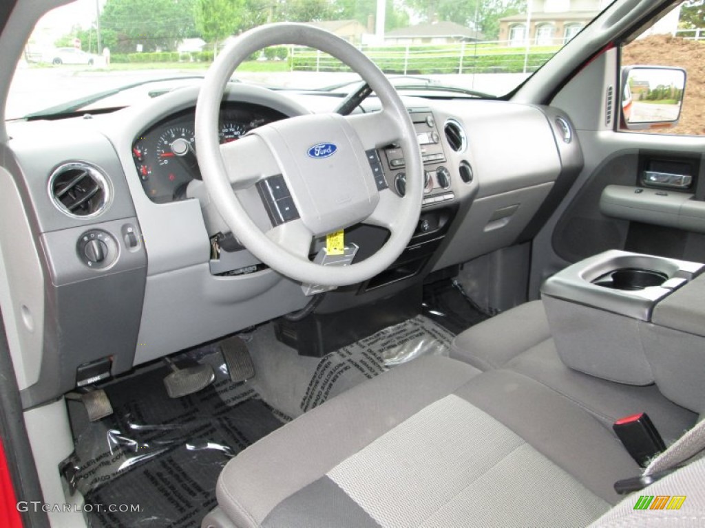 2006 F150 XLT SuperCab 4x4 - Bright Red / Medium/Dark Flint photo #18