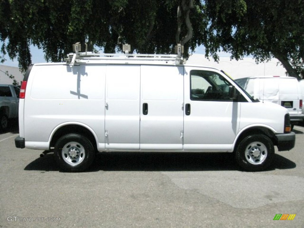 Summit White 2009 Chevrolet Express 2500 Cargo Van Exterior Photo #81239563