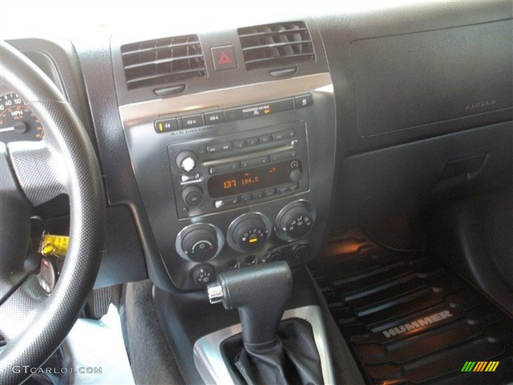 2006 Hummer H3 Standard H3 Model Controls Photo #81240250