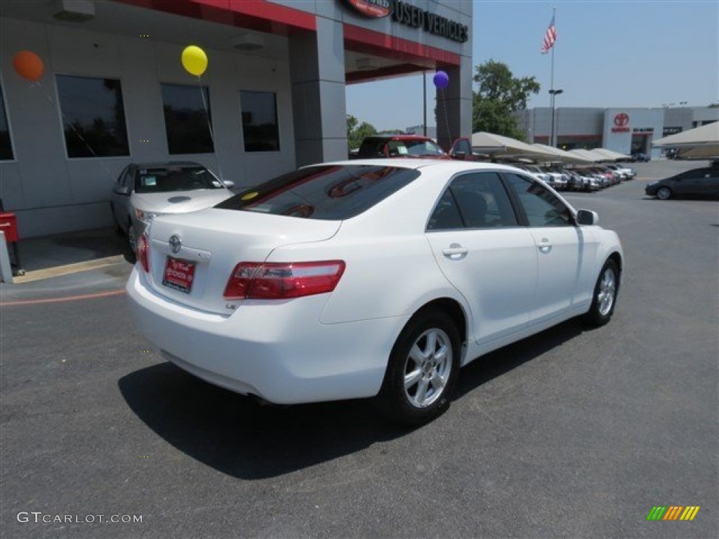 2007 Camry LE - Super White / Ash photo #7