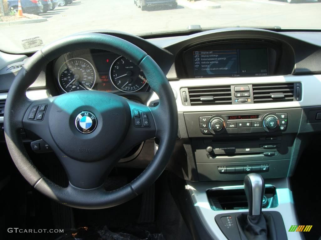 2006 3 Series 330xi Sedan - Titanium Silver Metallic / Black photo #11