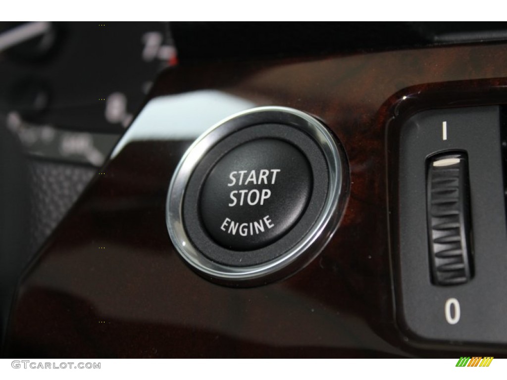 2013 BMW 3 Series 328i Convertible Controls Photo #81245218