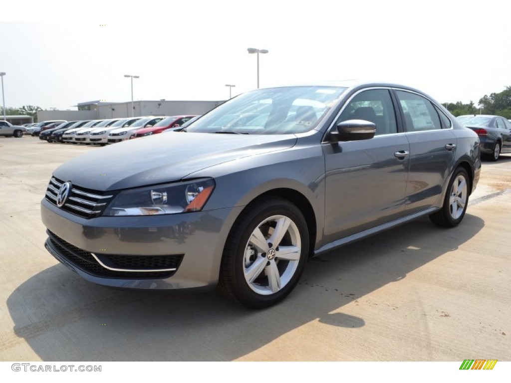 2013 Passat 2.5L SE - Platinum Gray Metallic / Titan Black photo #1