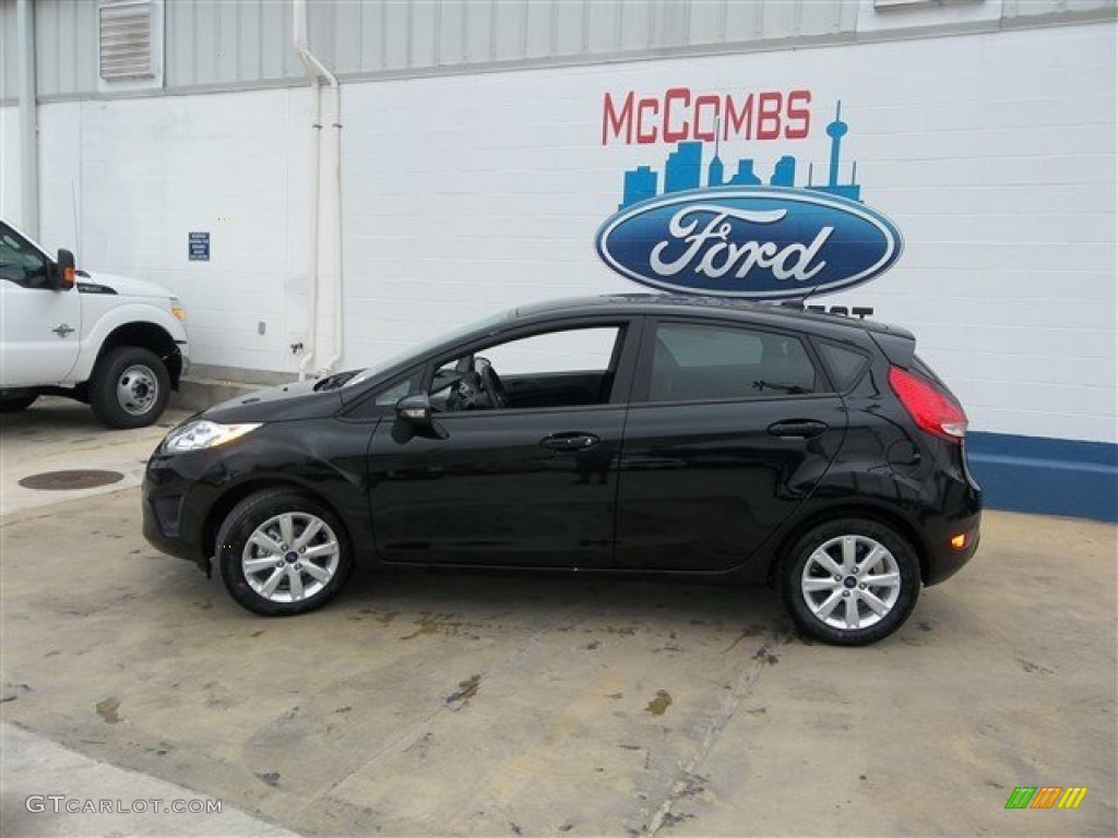 2013 Fiesta SE Hatchback - Tuxedo Black / Charcoal Black photo #5