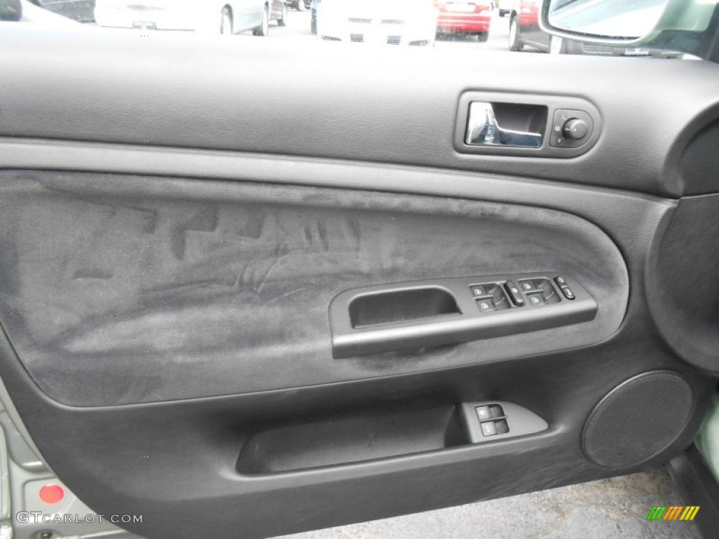2004 Volkswagen Passat GL Wagon Door Panel Photos