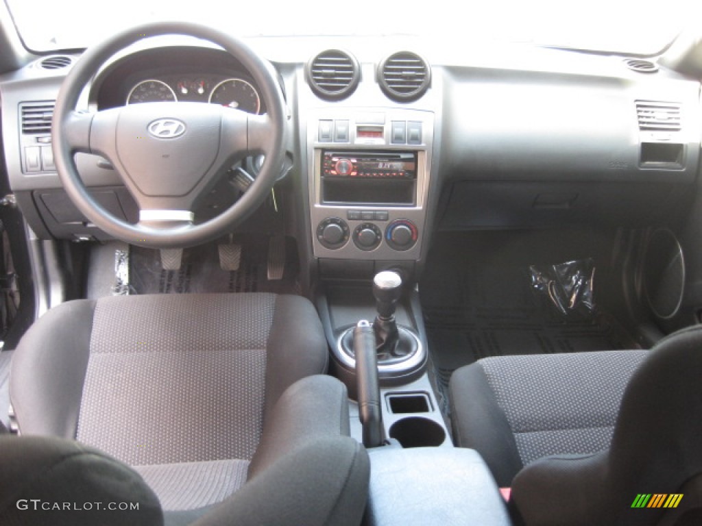 2004 Tiburon GT - Jet Black / Black photo #18