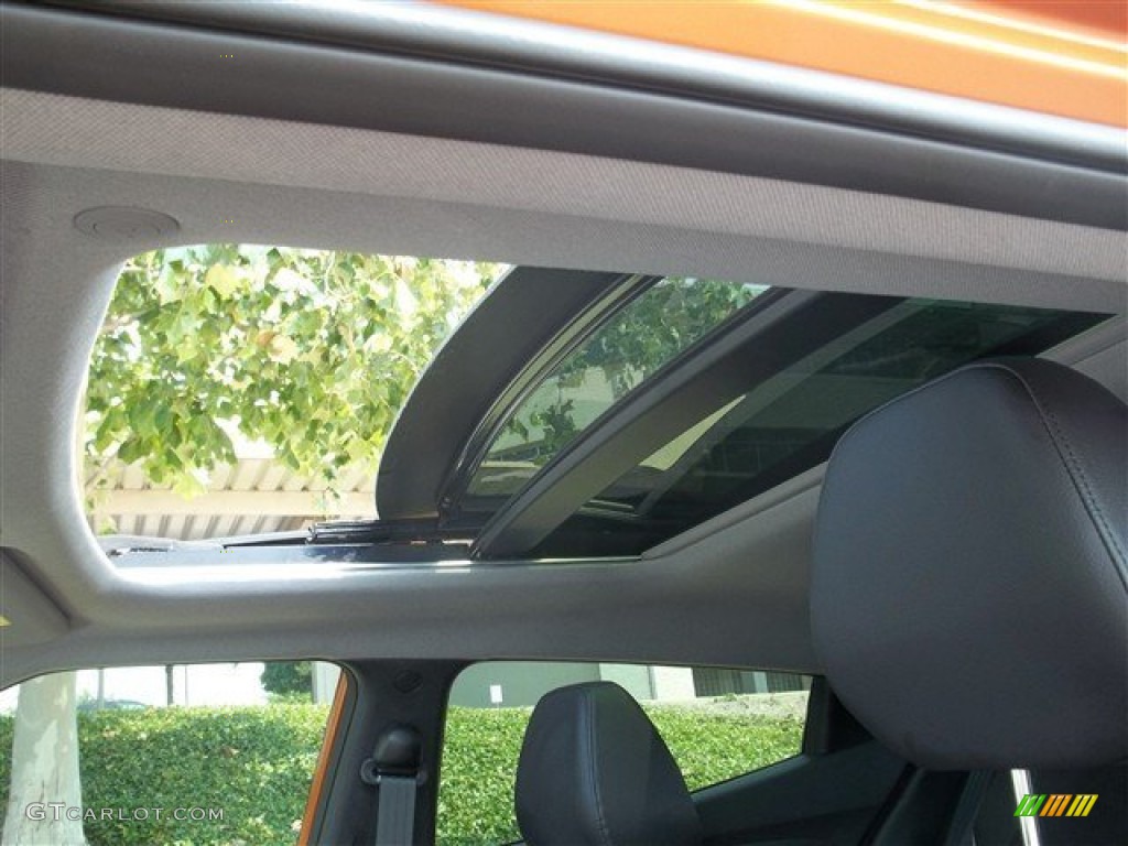 2013 Hyundai Veloster Standard Veloster Model Sunroof Photo #81250508