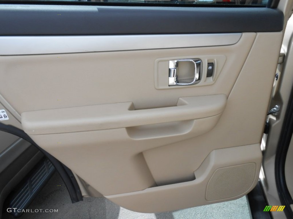 2007 Suzuki XL7 AWD Door Panel Photos