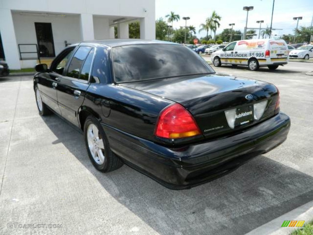 2003 Crown Victoria LX - Black / Dark Charcoal photo #5