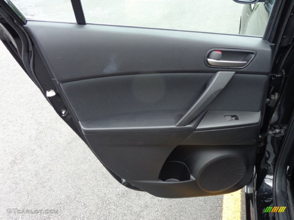 2010 MAZDA3 i Touring 4 Door - Black Mica / Black photo #15