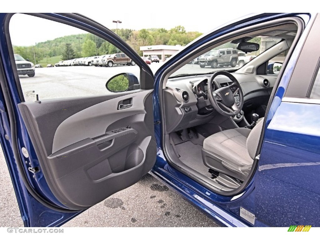 Dark Pewter/Dark Titanium Interior 2012 Chevrolet Sonic LT Hatch Photo #81257068